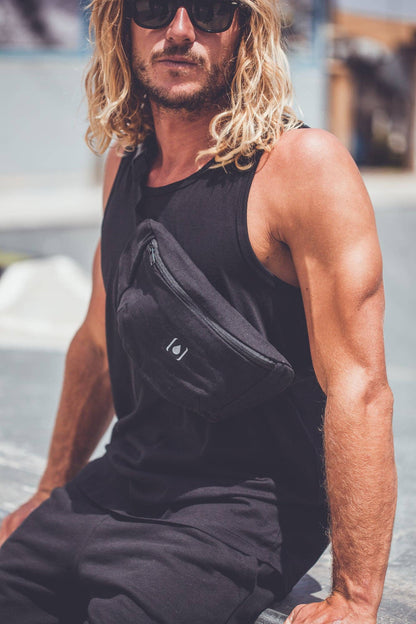 Unisex-Gürteltasche aus recyceltem Material – Natur & Schwarz, leicht & nachhaltig