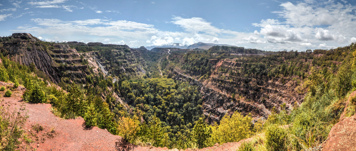 Ein Blick auf die Ngwenya Iron Ore Mine in Eswatini.