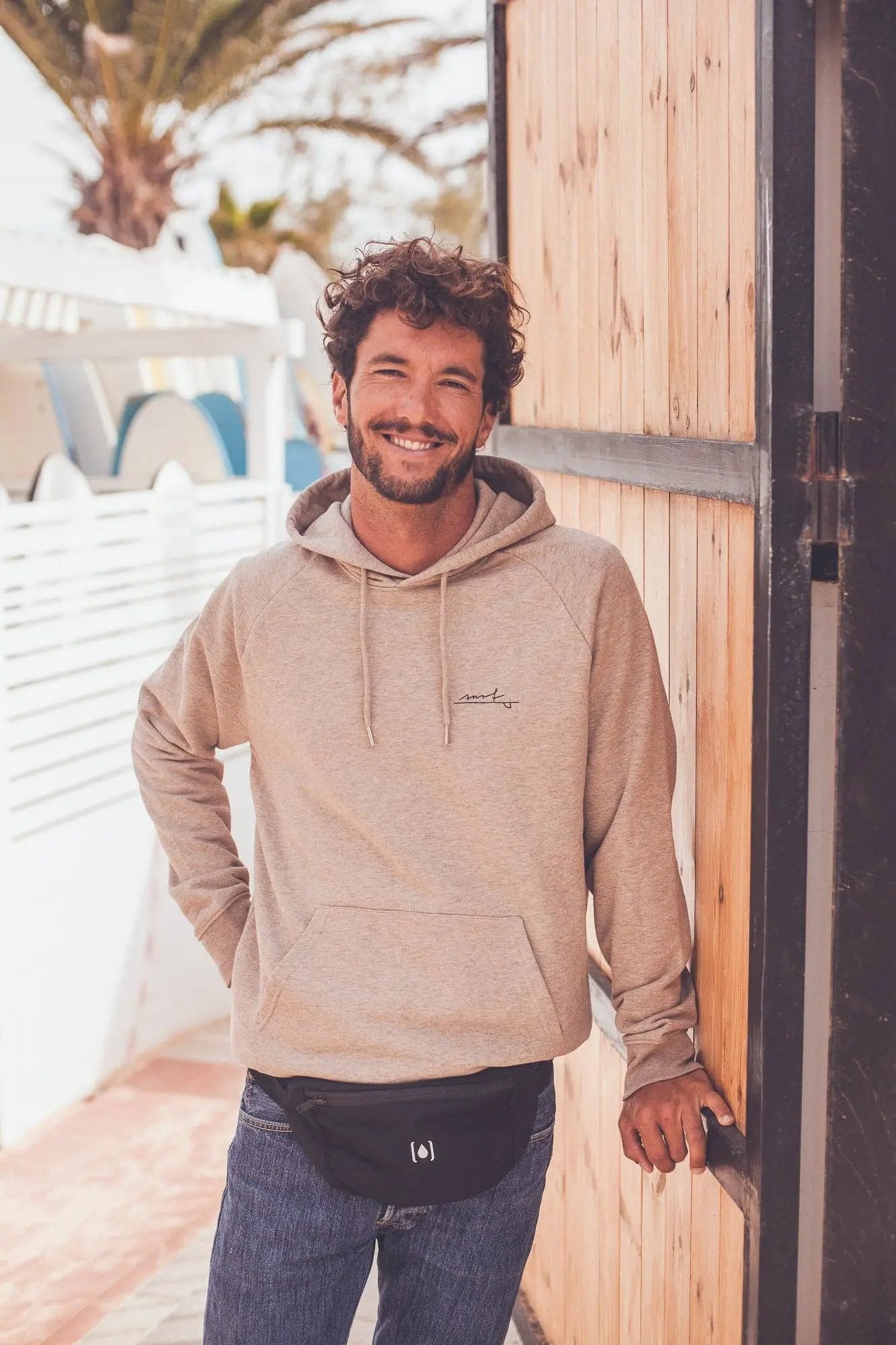 Unisex-Gürteltasche aus recyceltem Material – Natur & Schwarz, leicht & nachhaltig  - Manawai Wear