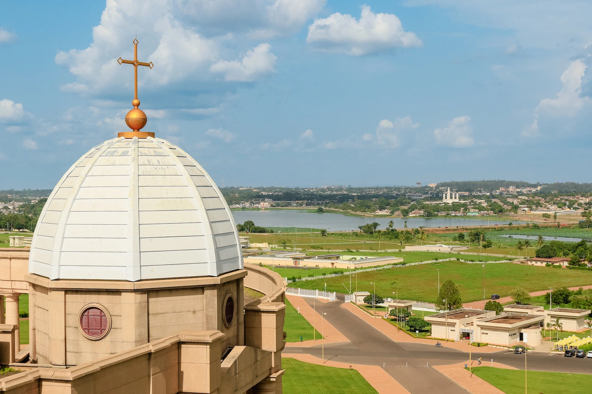 Die Basilika Notre-Dame de la Paix in Yamoussoukro, Elfenbeinküste.