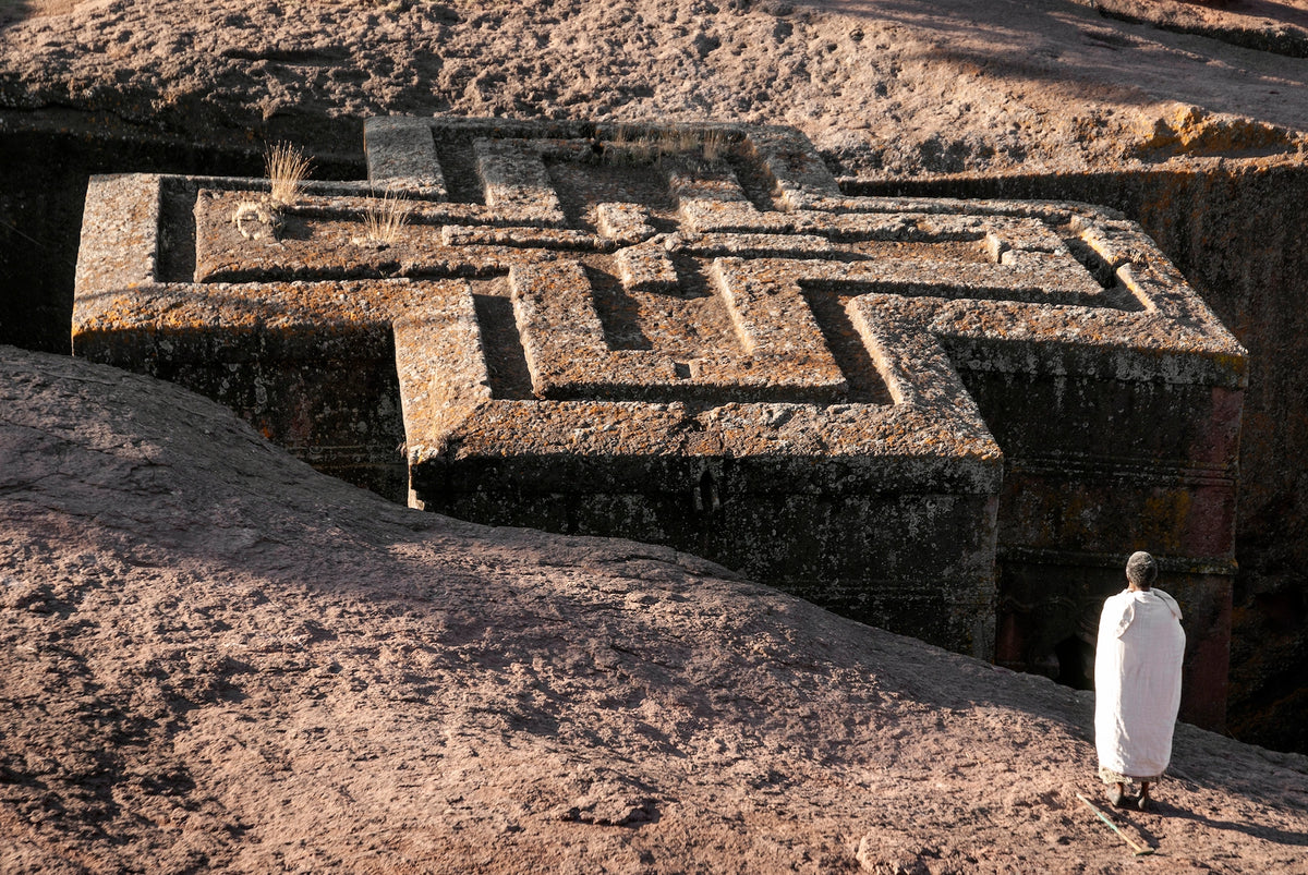 Kreuzförmige Felsenkirche Bete Giyorgis in Lalibela von oben, Äthiopien.