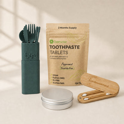 trekaro Wichtel-Paket Zero-Waste-Starter: Reise-Besteckset Dunkelgrün, Zahnpasta-Tabletten, Aluminiumdose und Silikon-Wattestäbchen